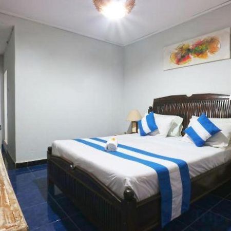 Oyo 1934 Sedana Inn Kuta Lombok Buitenkant foto